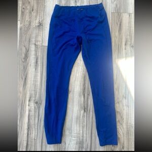 Merrell blue athletic Leggings in size Medium